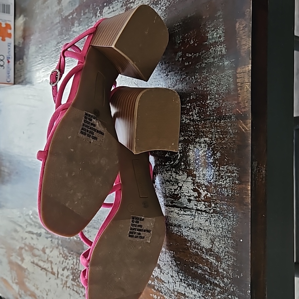 New Pink sandals 👡 - Picture 5 of 10